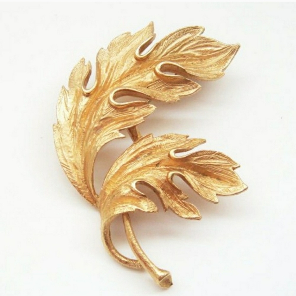 Vintage Signed Gold Leaf Brooch